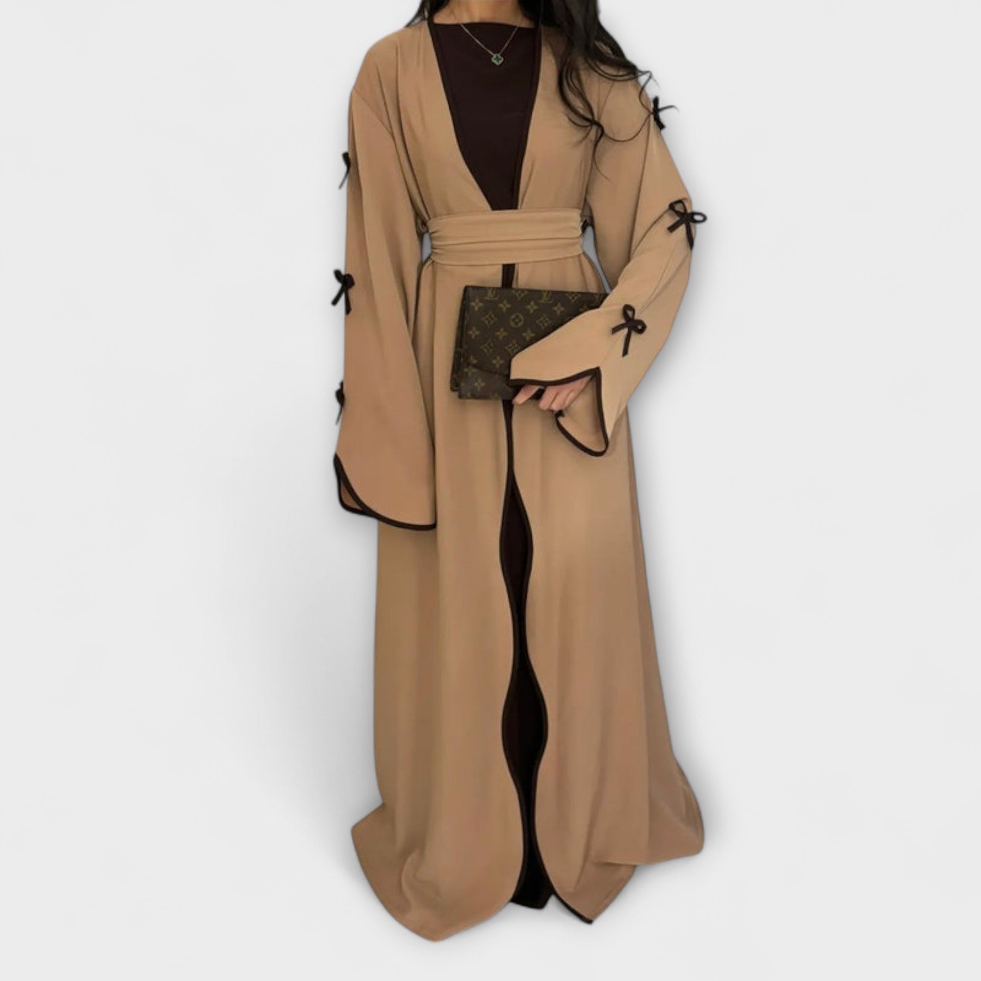 Стилен Кардиган и Рокля в Комбинация с Рейстра Декорация