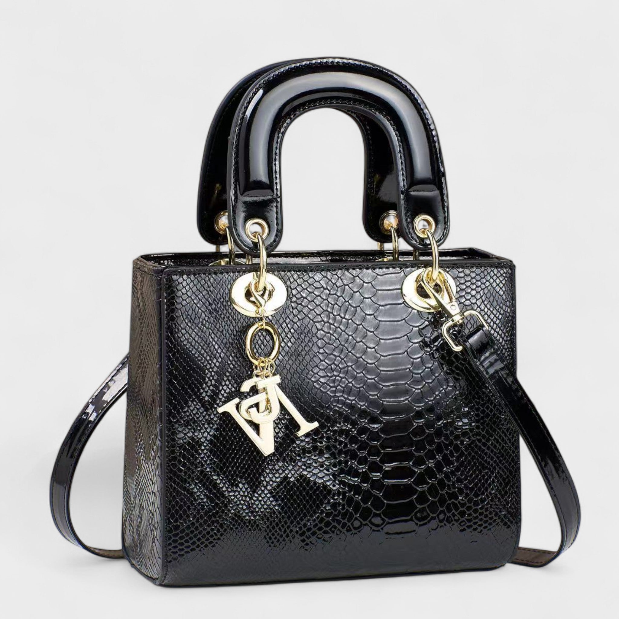 Изабела - Чанта Ефект Змия