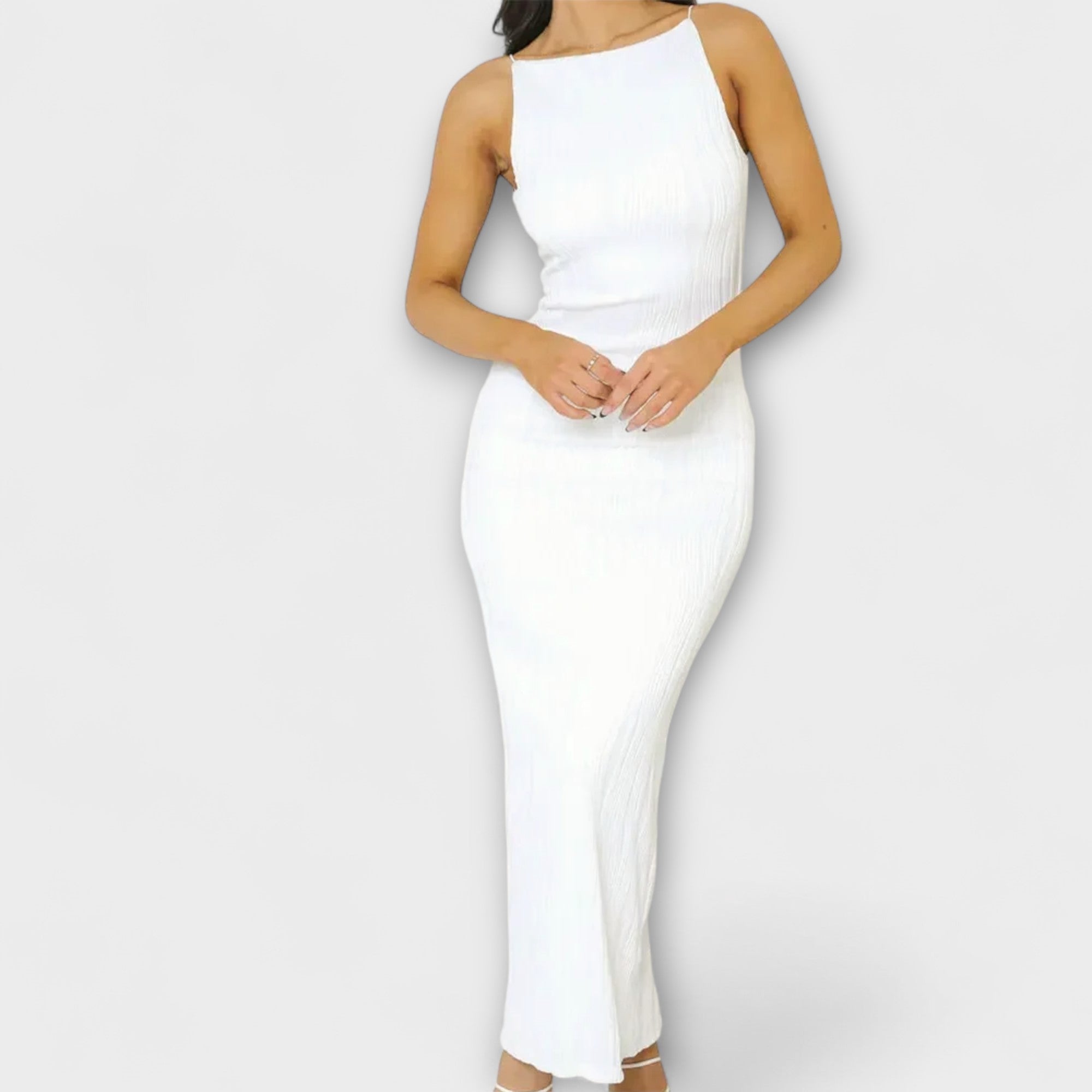 Елегантна дълга рокля без ръкави