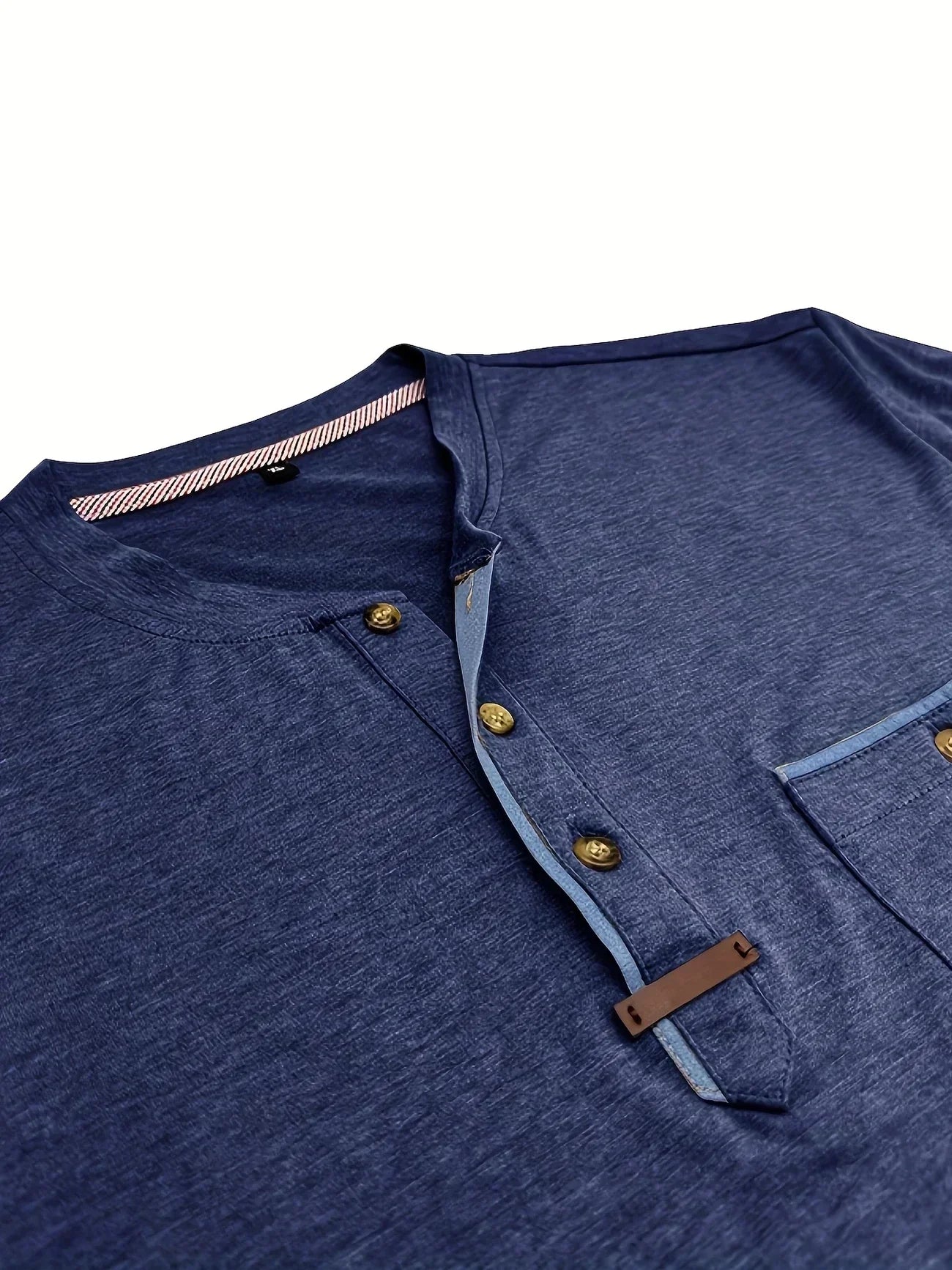 Чавор - Стилна тениска с кръгло деколте и джоб