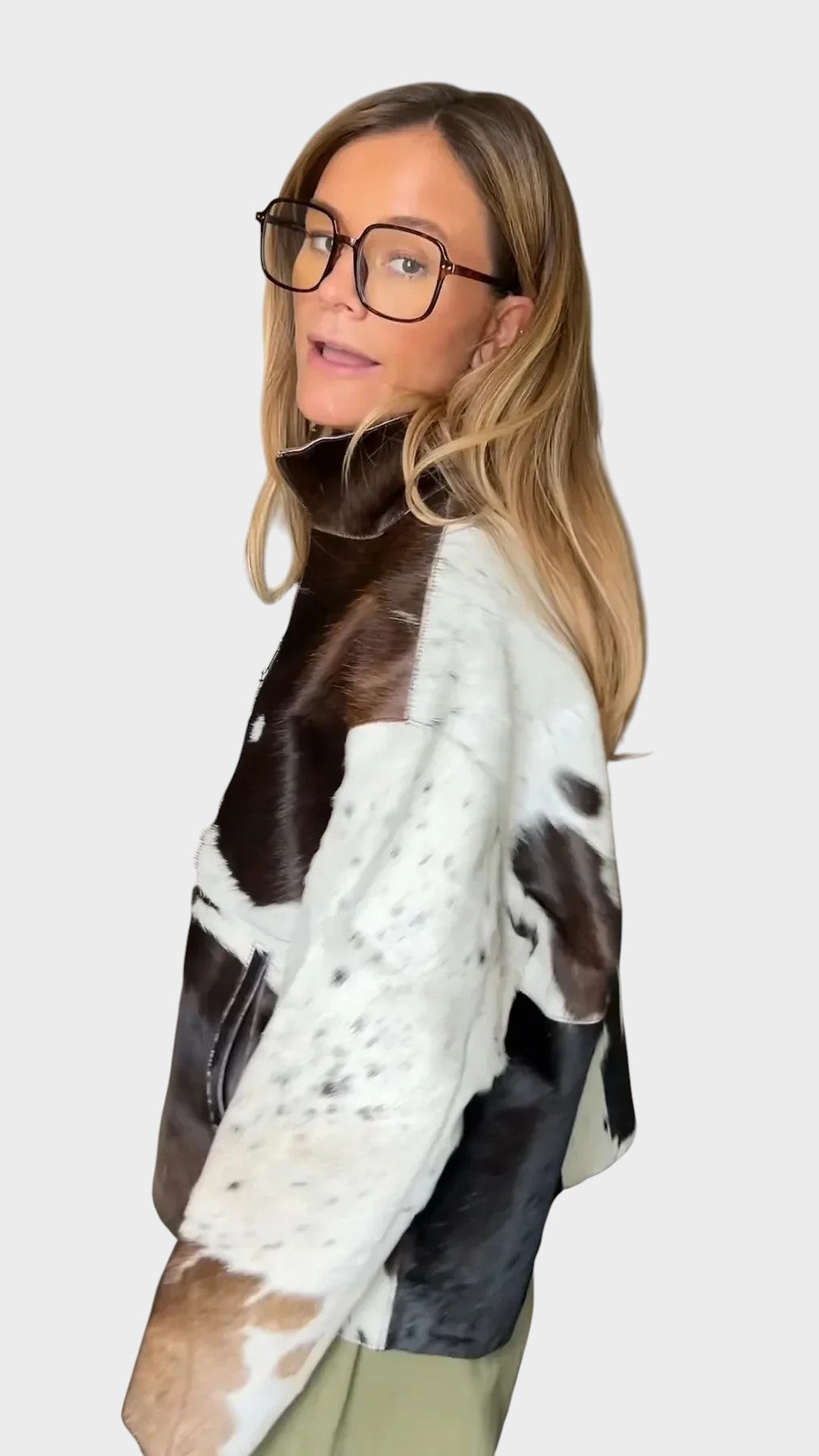 Луна - Яке от кравешка кожа