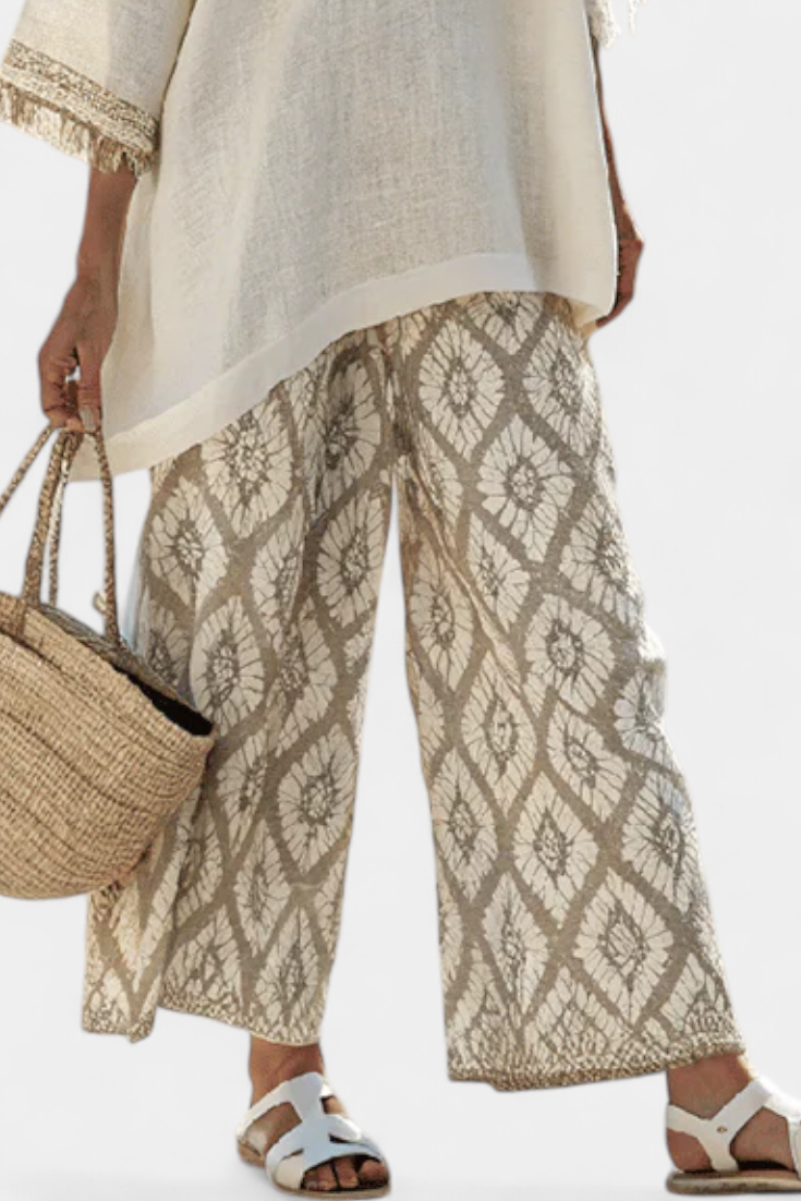 Бохо Шик Комплект "Маргаритка": Широка Блуза и Печатни Панталони за Уникален Стил