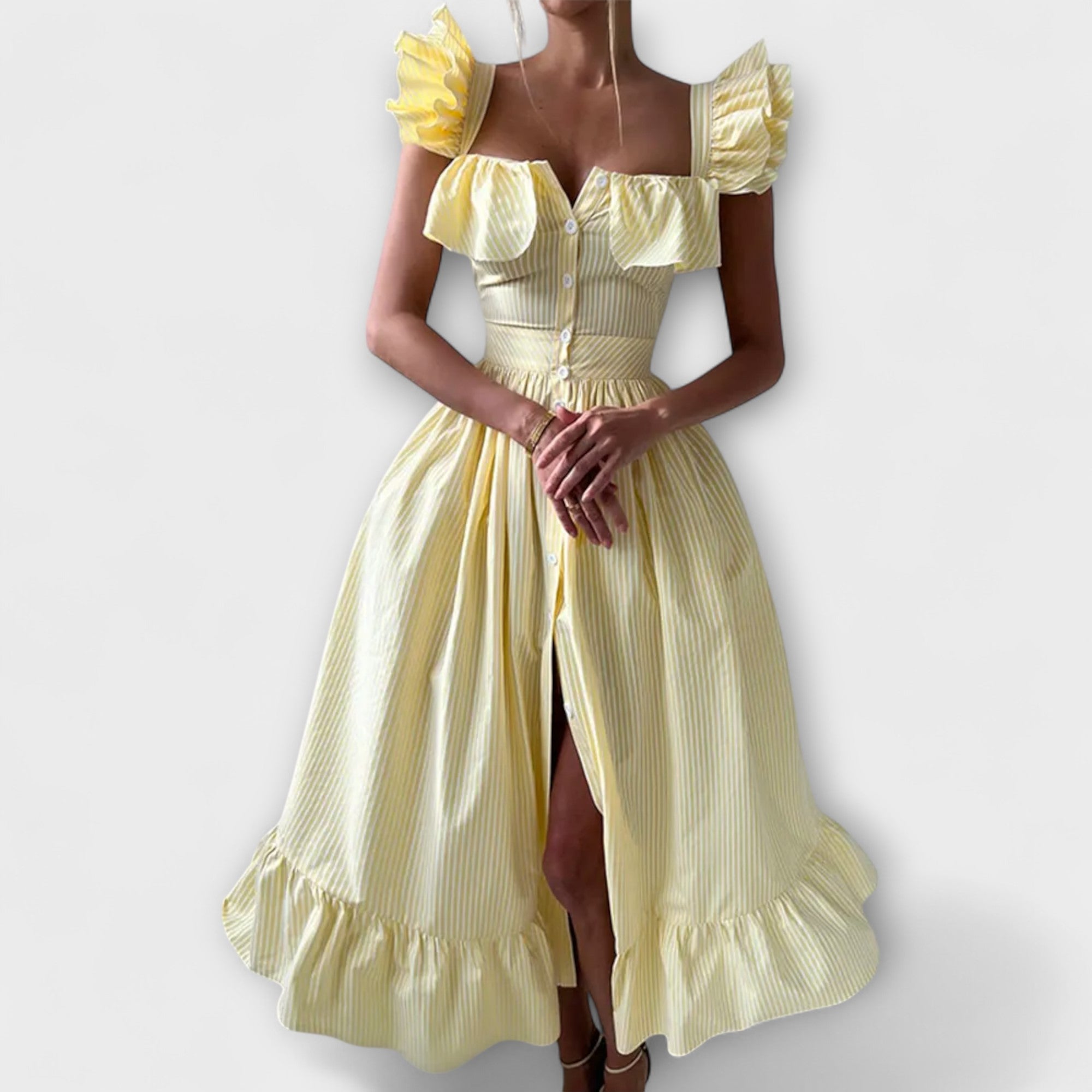 Рокля с набръчкани детайли