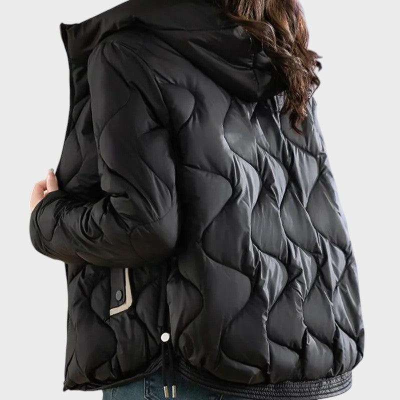 Стефания – Топла дамска зимна яка с качулка и стегнат дизайн