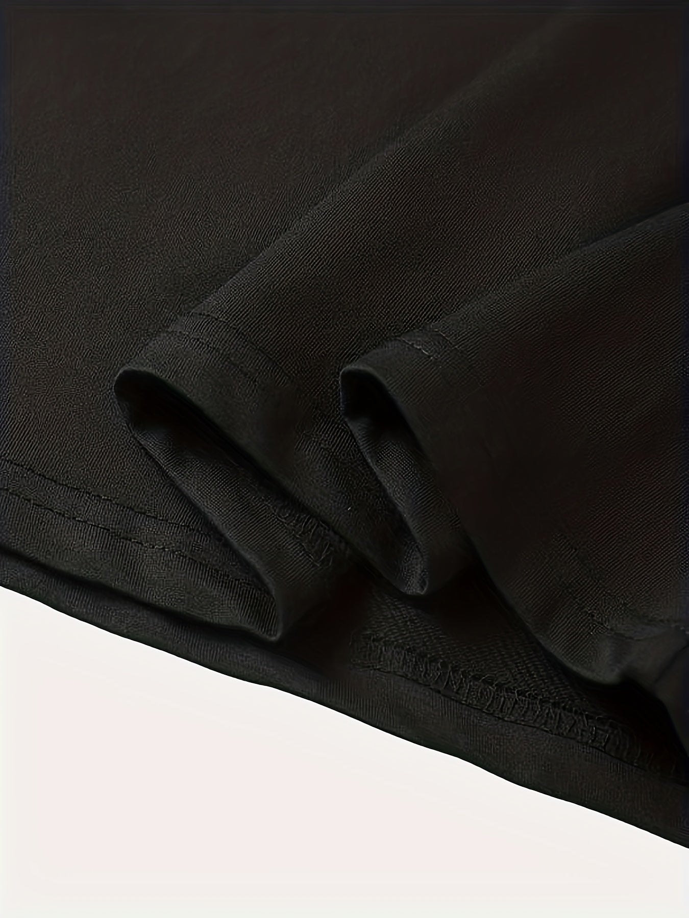 Анастас - Стилен т-shirt с кръгло деколте и графичен принт