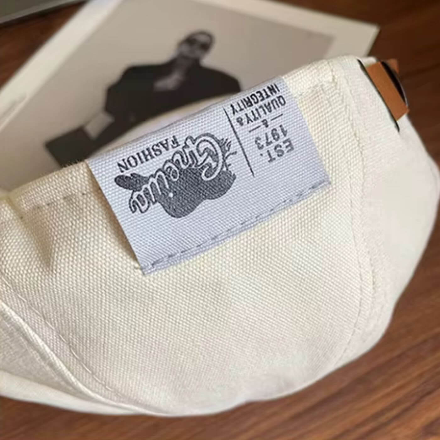 Любомир - Класическа Шапка