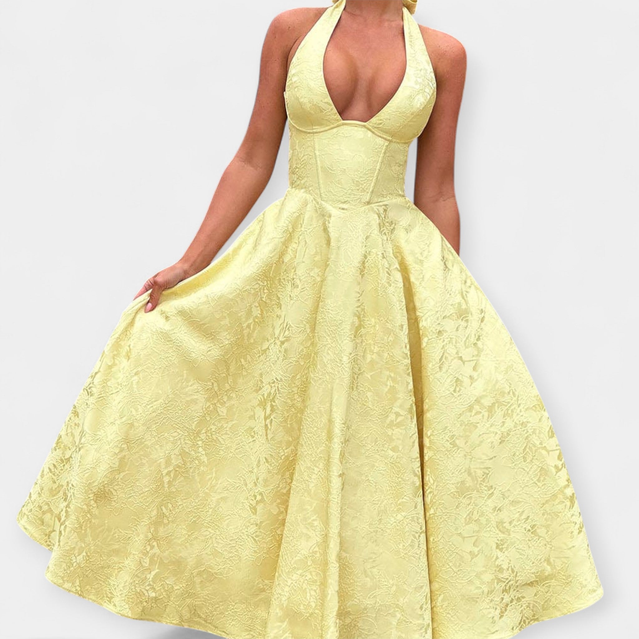 Миди Рокля с Отворен Гръб и Корсетен Дизайн