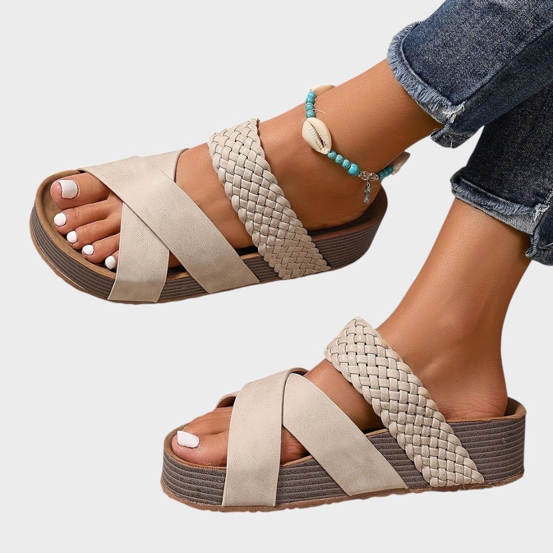 Милена - Ортопедични сандали от кожа