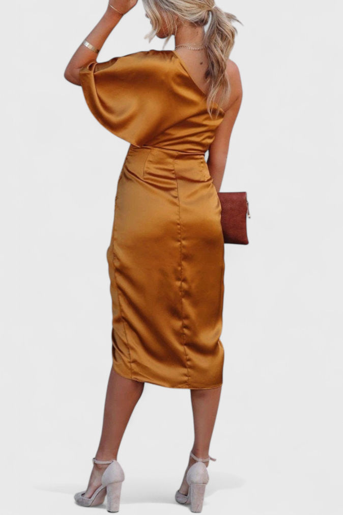 Даница Плавна Рокля с Елегантен и Вечен Силует